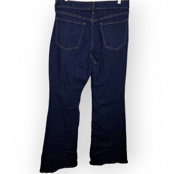 Old Navy Women's High-Waisted Wow Flare Jeans in Dark Wash size 12 - Picture 5 of 8